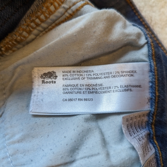 Roots Midrise Straight Jeans - Picture 5 of 5